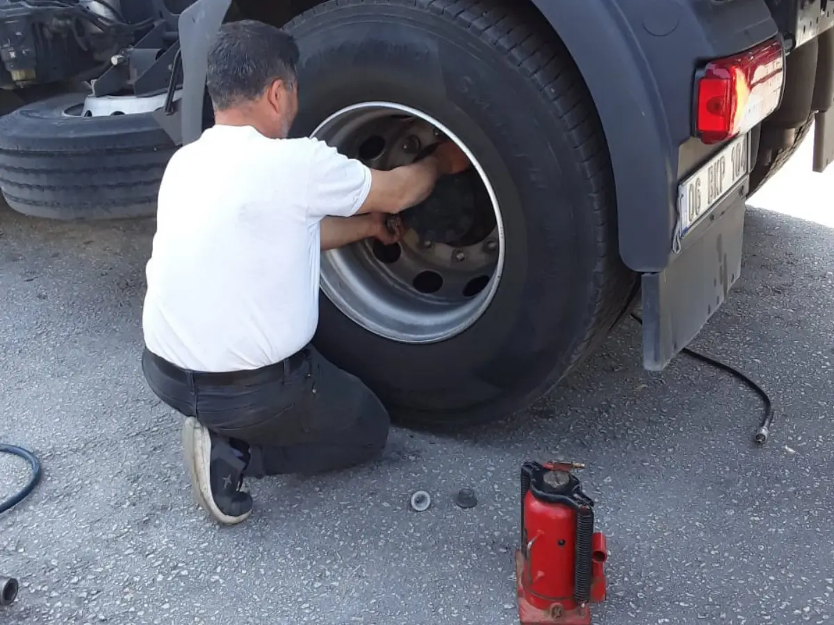 Bulanık Oto Lastikçi
